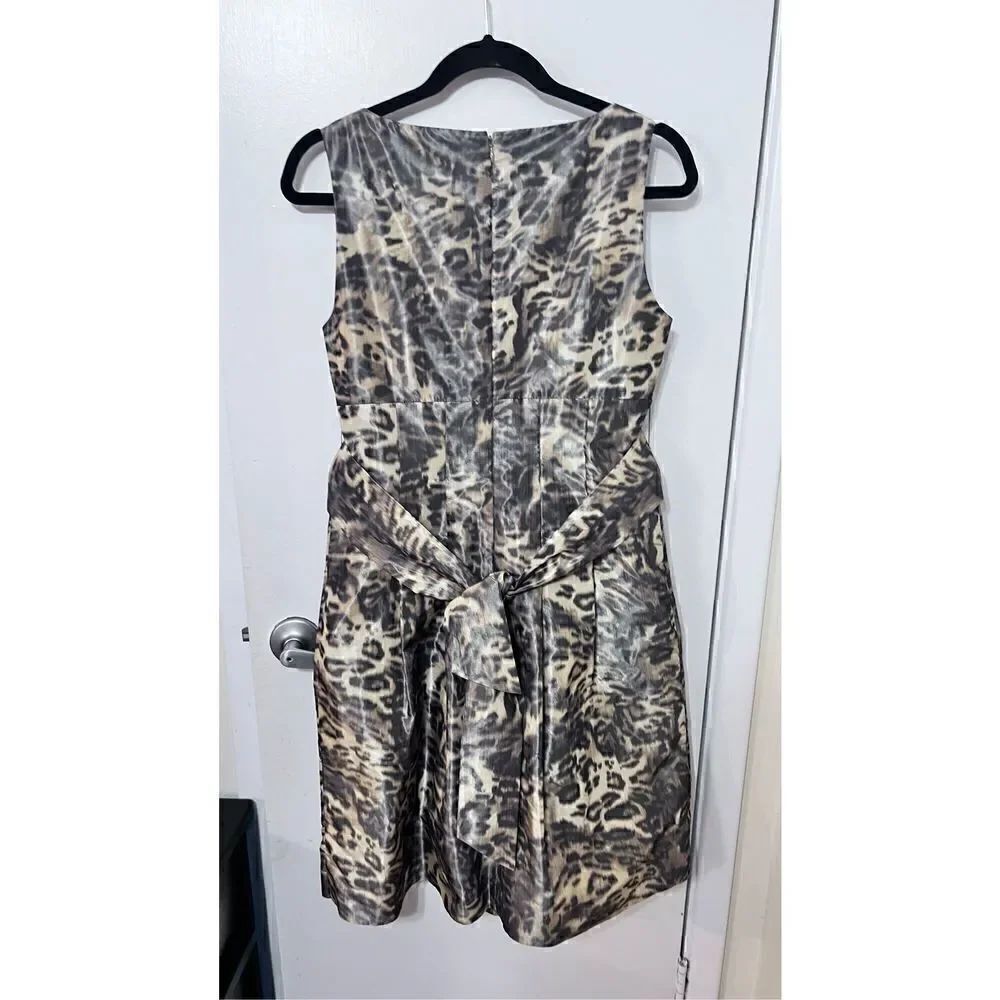 Lafayette 148 NEW YORK  V Neck Leopard PRINT Belted Dress SZ 4 - Picture 5 of 11